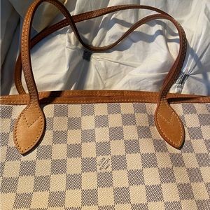 Louis Vuitton Neverfull MM excellent condition